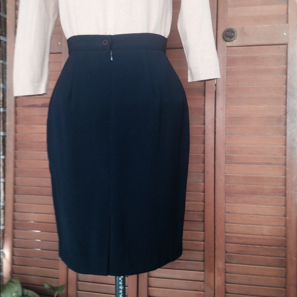 Destiny skirt - Picture 2 of 5